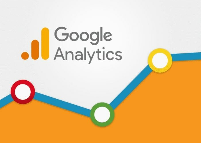 logo Google analytics avec en fond une courbe de statistiques