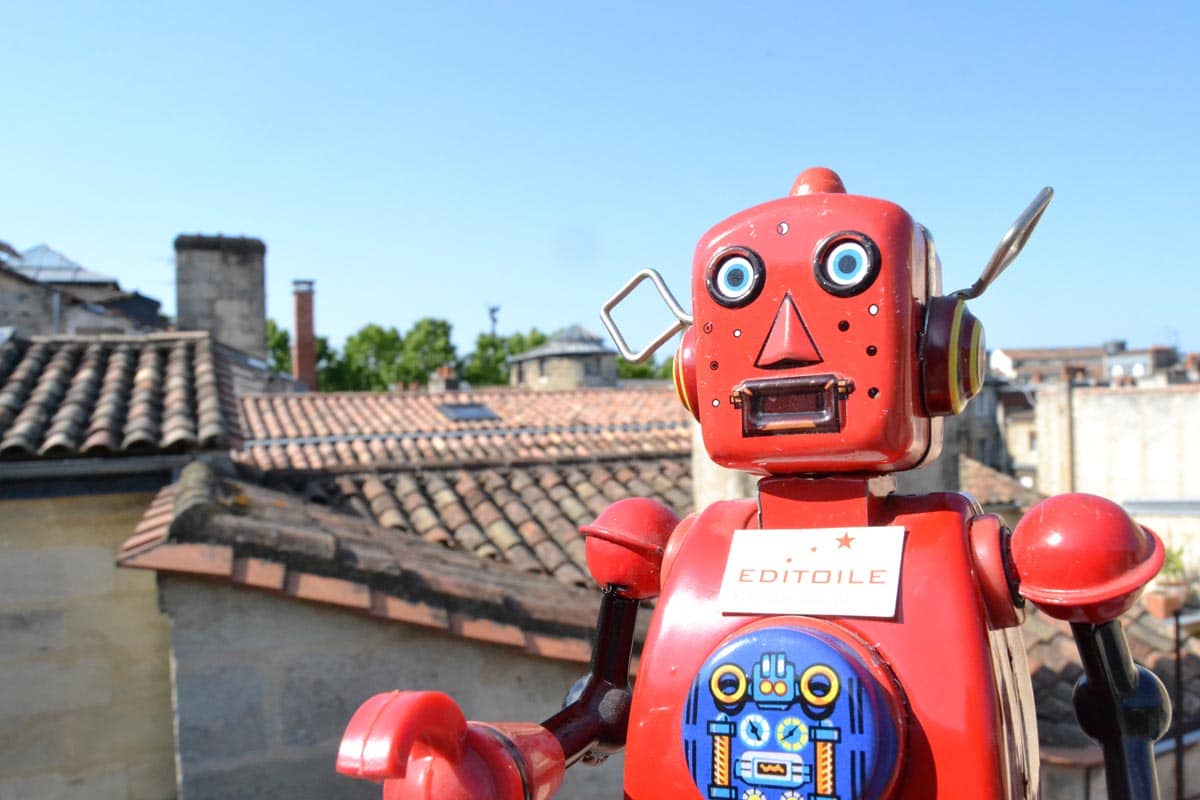 Eddy le premier robot Editoile sur les toits de Bordeaux